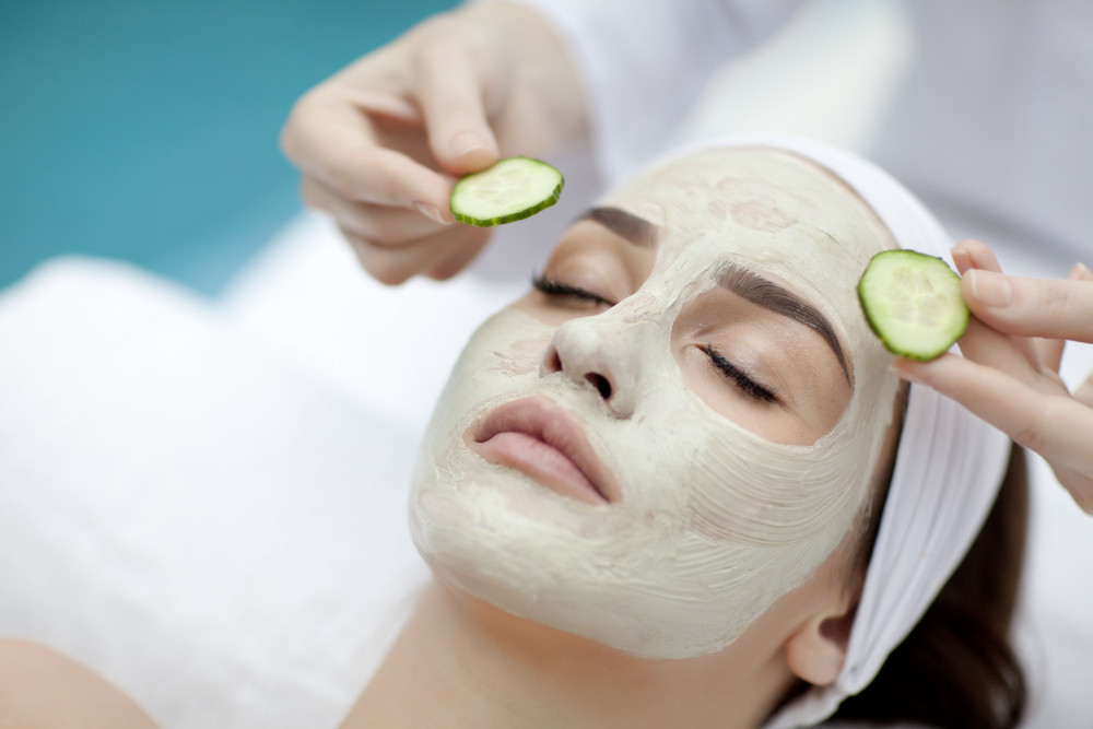 DIY Cucumber Face Mask
 3 DIY Healing Cucumber Facial Masks