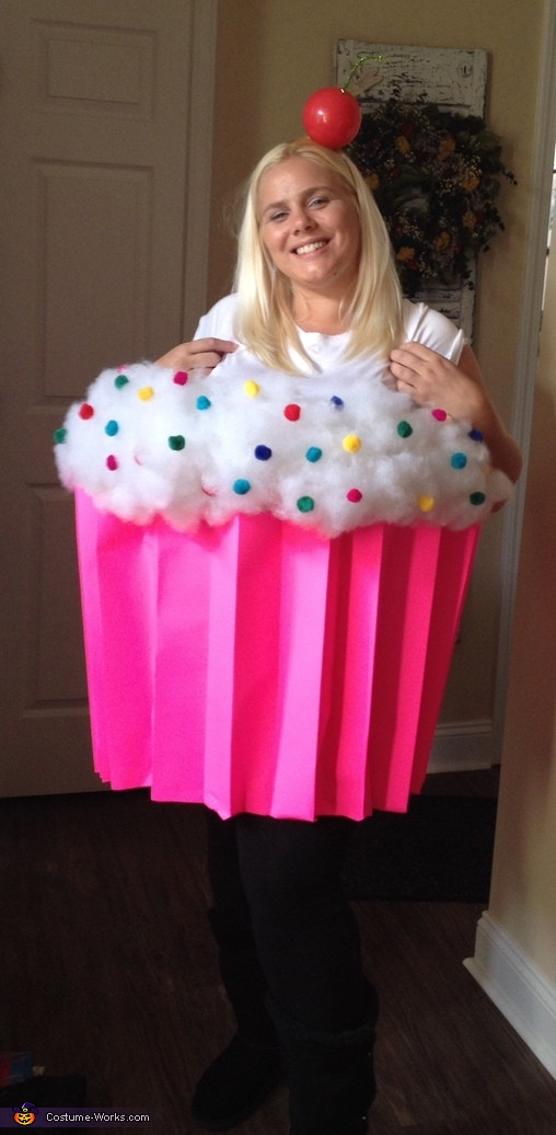 DIY Cupcake Costume
 Cupcake Cutie Costume