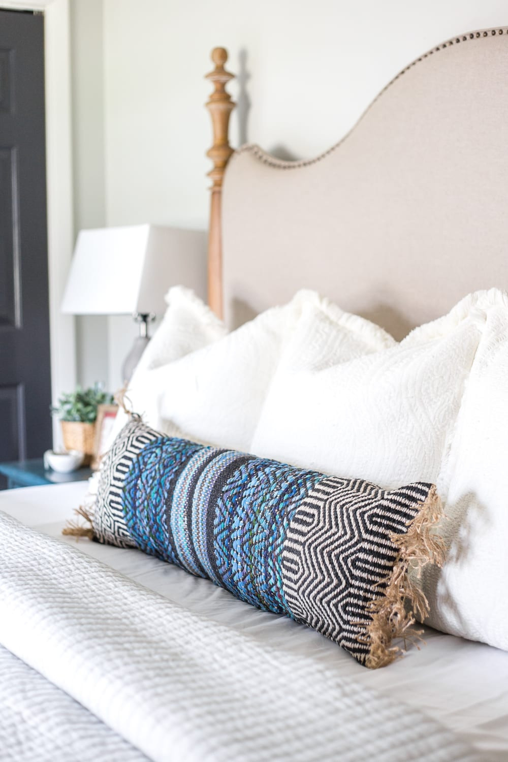 DIY Decorative Pillow
 3 Items You Can Repurpose Into DIY Throw Pillows Bless