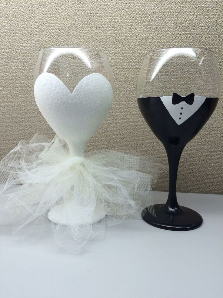 DIY Decorative Wine Glasses
 15 Wine Glass Decorating Ideas That Will Blow You Away