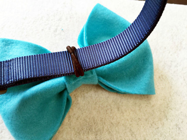 DIY Dog Bow Ties
 DIY Collar Bows and Bow Ties for Dogs