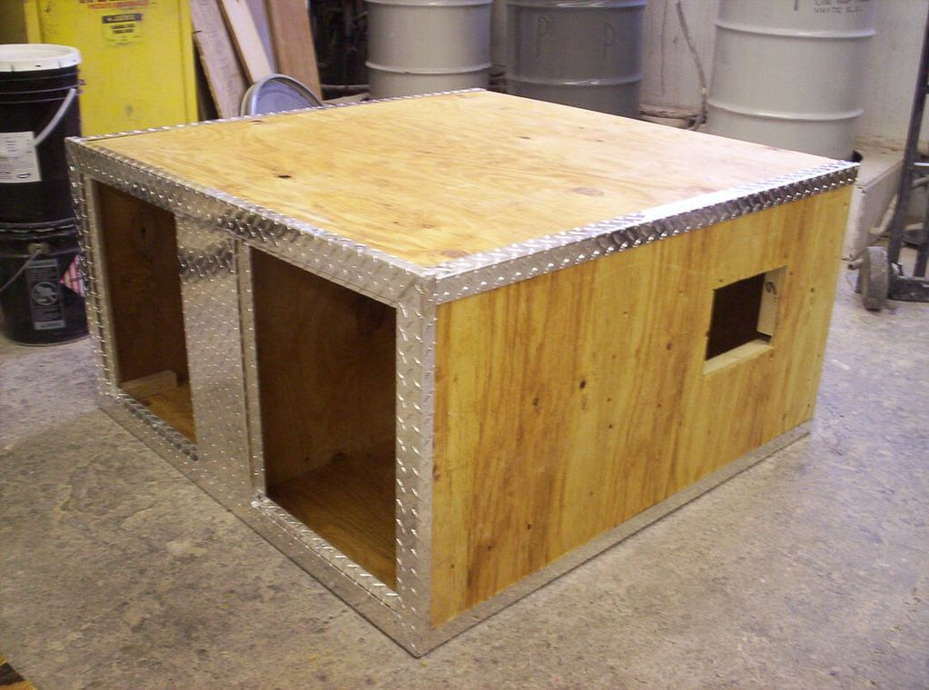 DIY Dog Boxes
 Save on Owens DIY Aluminum Double Dog Box Kit