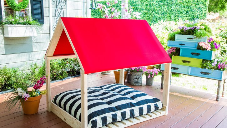 DIY Dog Shade Structure
 How To DIY Outdoor Dog Bed
