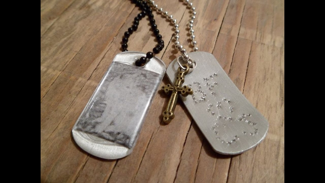 DIY Dog Tag
 Two Ways to Personalize a Dog Tag Pendant Jewelry