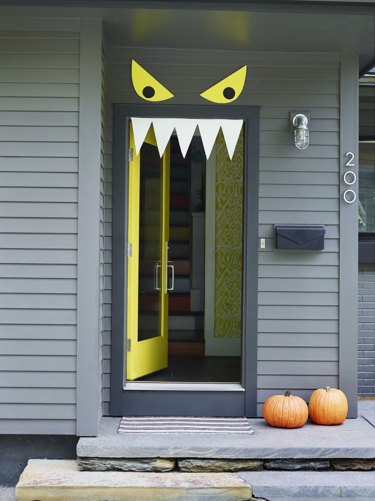 DIY Door Decorations
 Wel e Halloween with DIY front door decorations