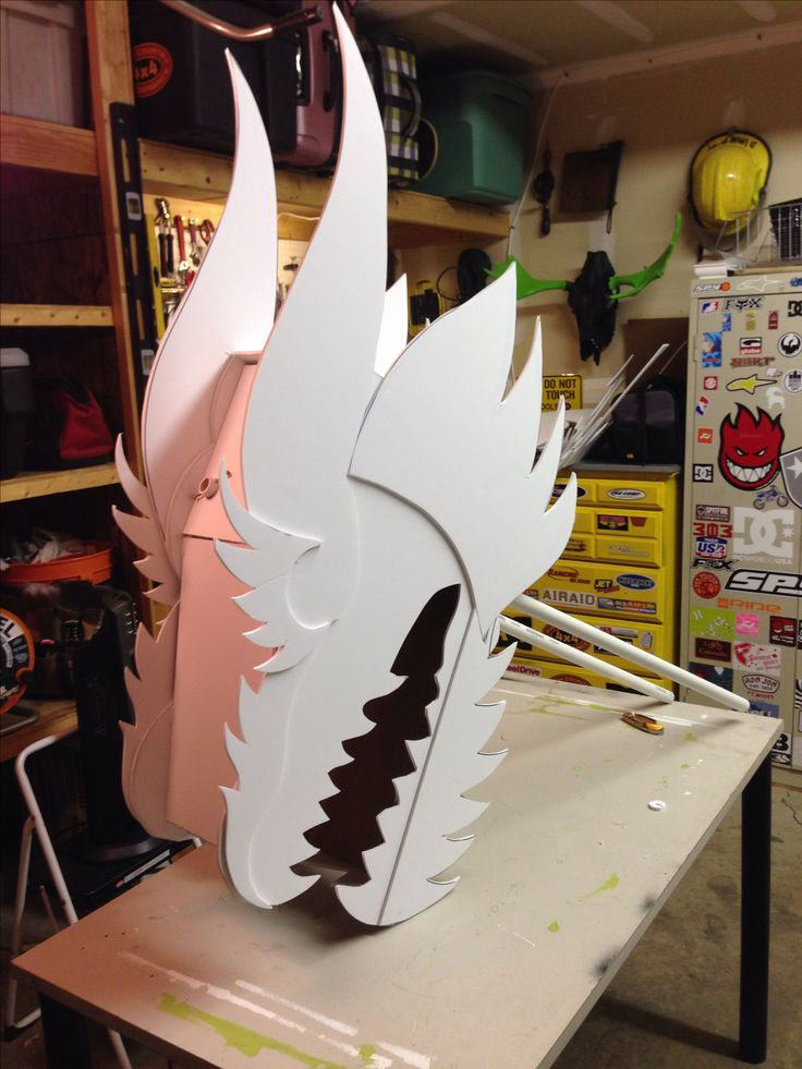 DIY Dragon Mask
 Chinese dragon head built for my wife s classroom By Todd