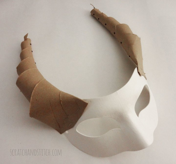 DIY Dragon Mask
 How to make a Dragon Costume