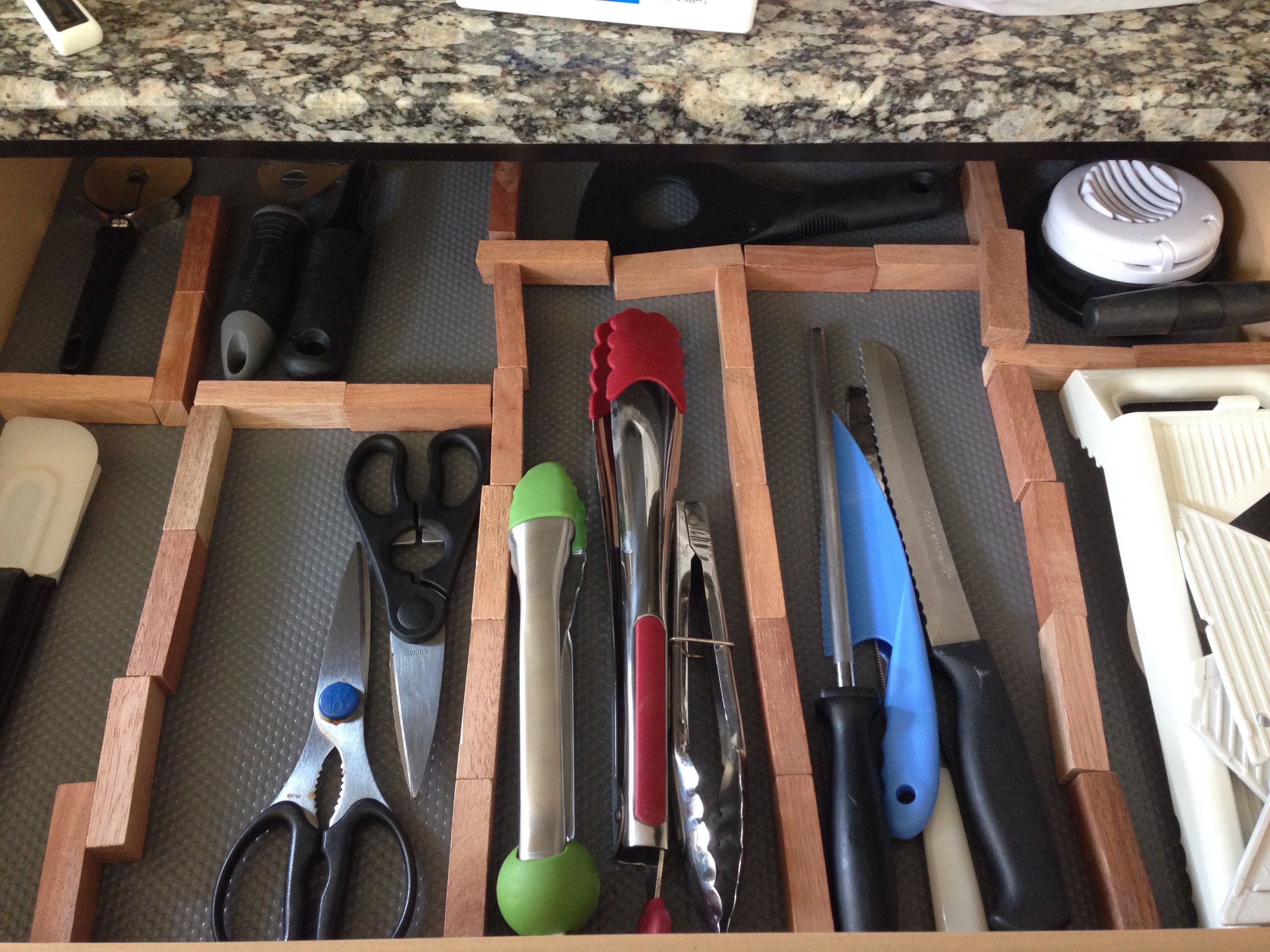 DIY Drawer Organizer
 DIY Kitchen Drawer Organizers