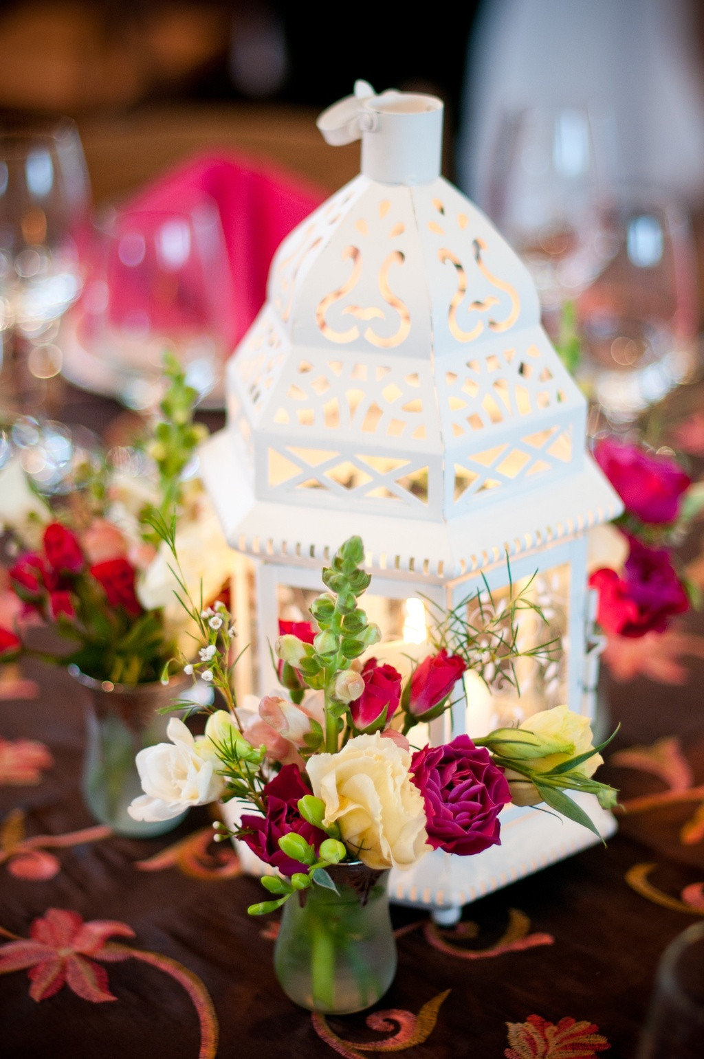 DIY Flower Centerpieces For Weddings
 DIY wedding reception centerpiece with pink wedding