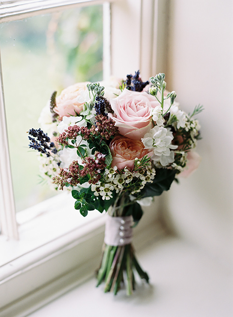 DIY Flowers For Wedding
 Pretty Floral Wonderland DIY Wedding