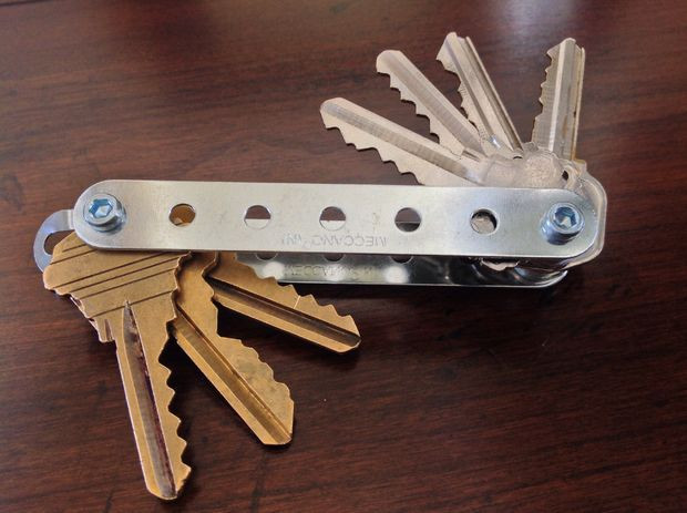 DIY Folding Key Organizer
 DIY KeySmart Key Organizer 5 Steps with