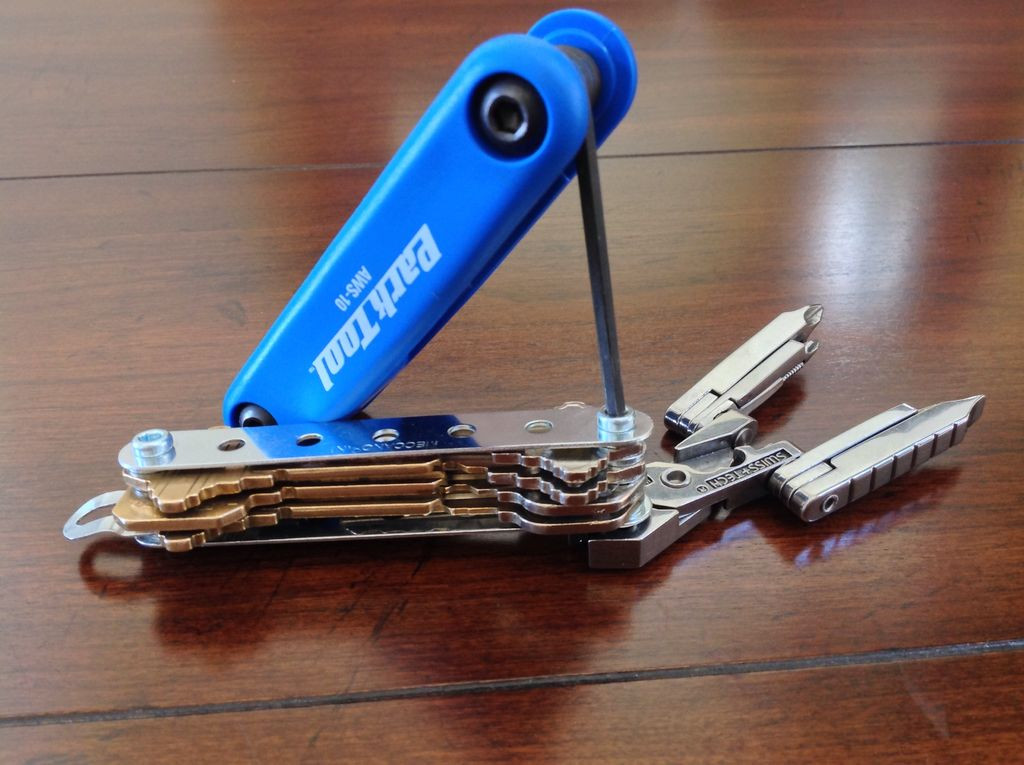 DIY Folding Key Organizer
 DIY KeySmart Key Organizer 5 Steps with