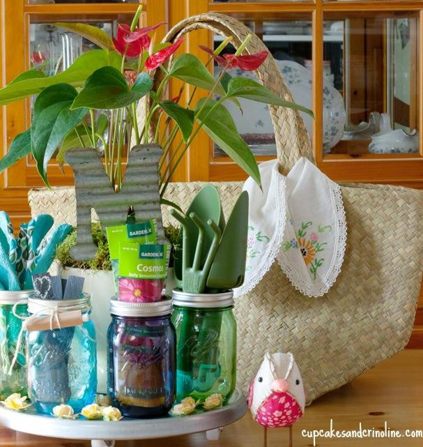 DIY Garden Gifts
 Mothers Day Ideas 6 DIY Gifts & Recipes Setting for Four
