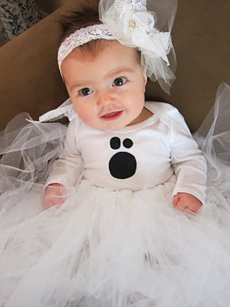 DIY Ghost Costume For Toddler
 16 DIY Baby Halloween Costumes