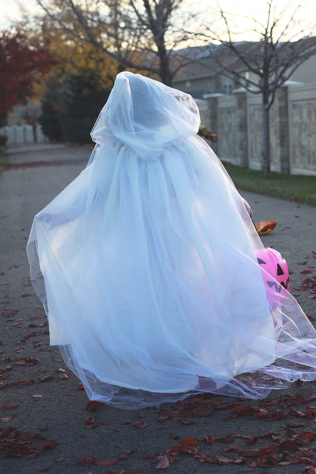 DIY Ghost Costume For Toddler
 do it yourself divas DIY Ghost Costume