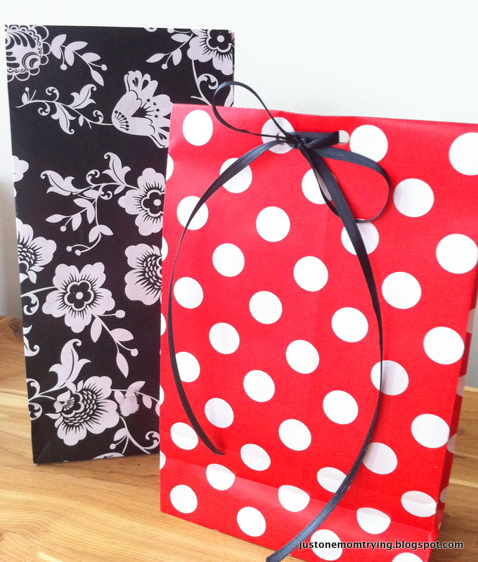 DIY Gift Bags From Wrapping Paper
 DIY Gift Bags from Wrapping Paper Just e Mom Trying
