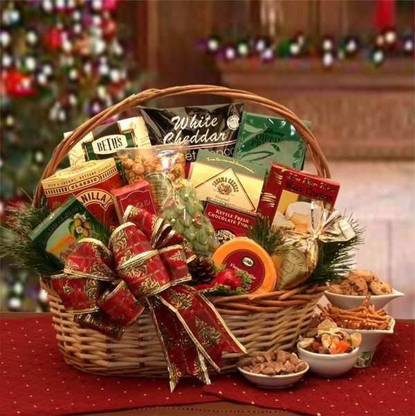 DIY Gift Baskets For Christmas
 Christmas basket ideas – the perfect t for family and