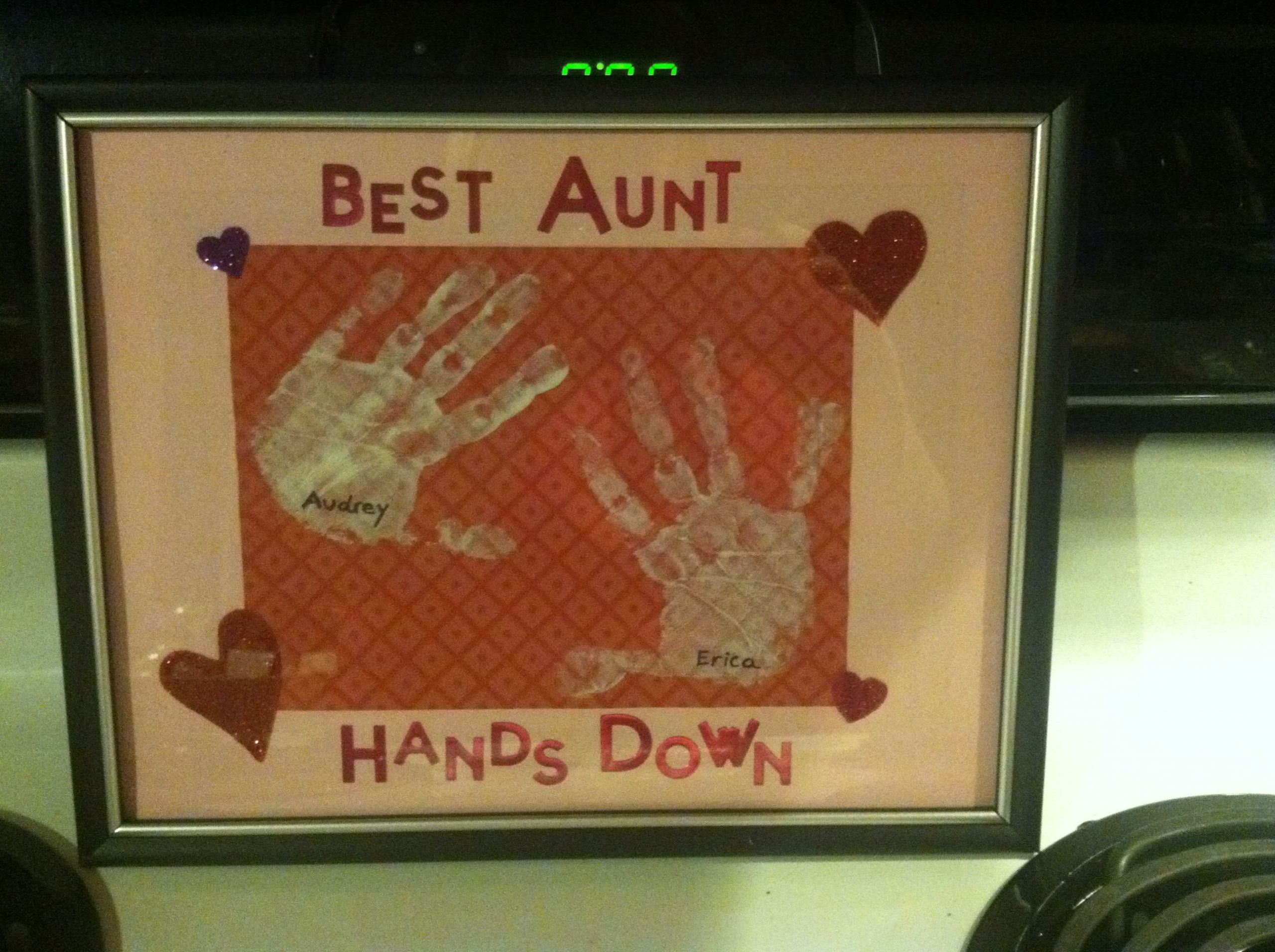 DIY Gifts For Aunts
 Handprints turned into t for Aunt