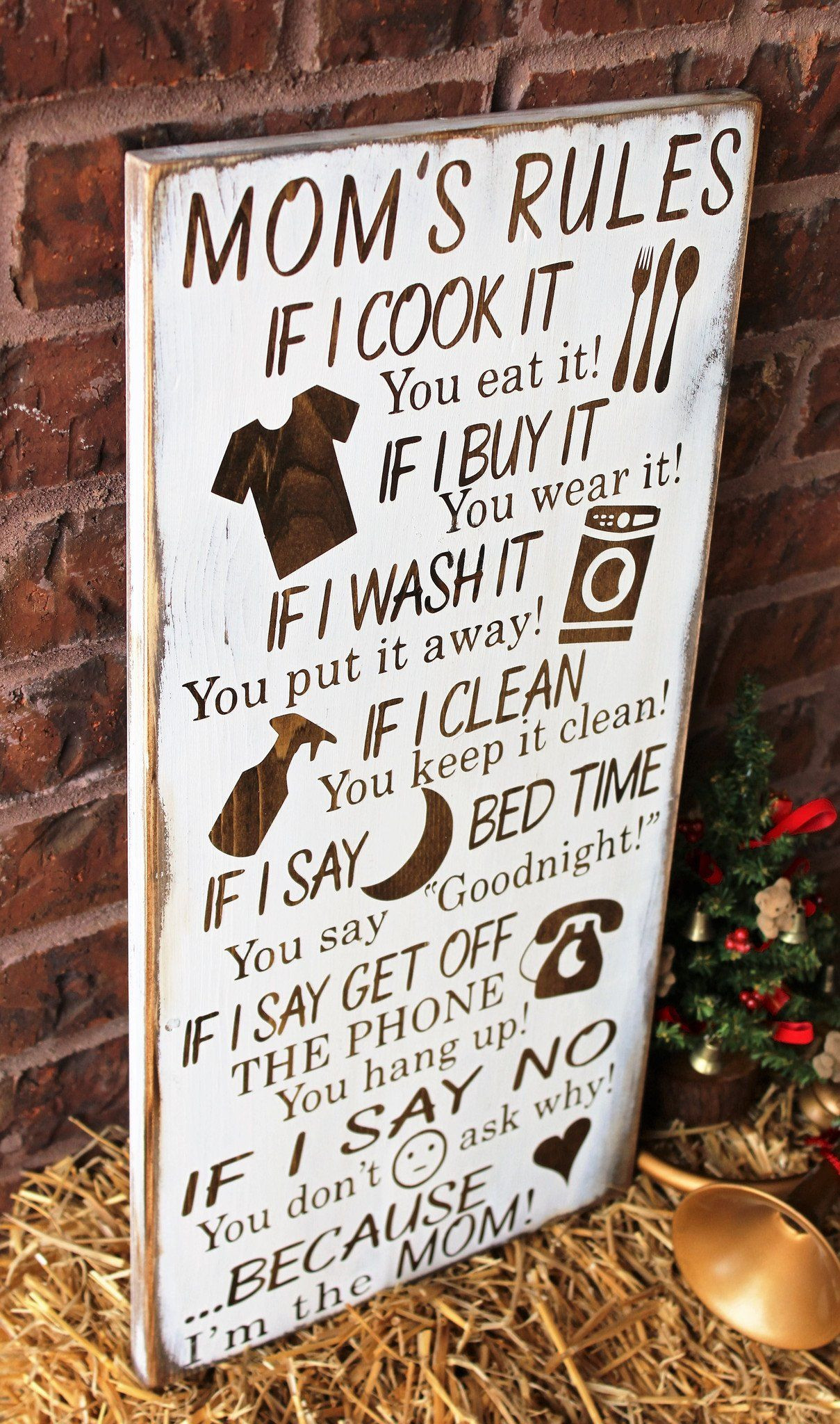 DIY Gifts For Mum Christmas
 Mom s Rules Rustic Wood Sign