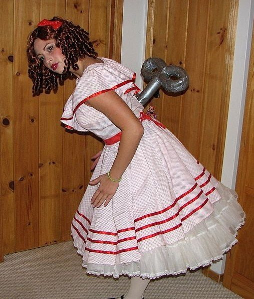 DIY Halloween Adult Costumes
 18 EASY LAST MINUTE HALLOWEEN COSTUME IDEAS FOR THE LAZY