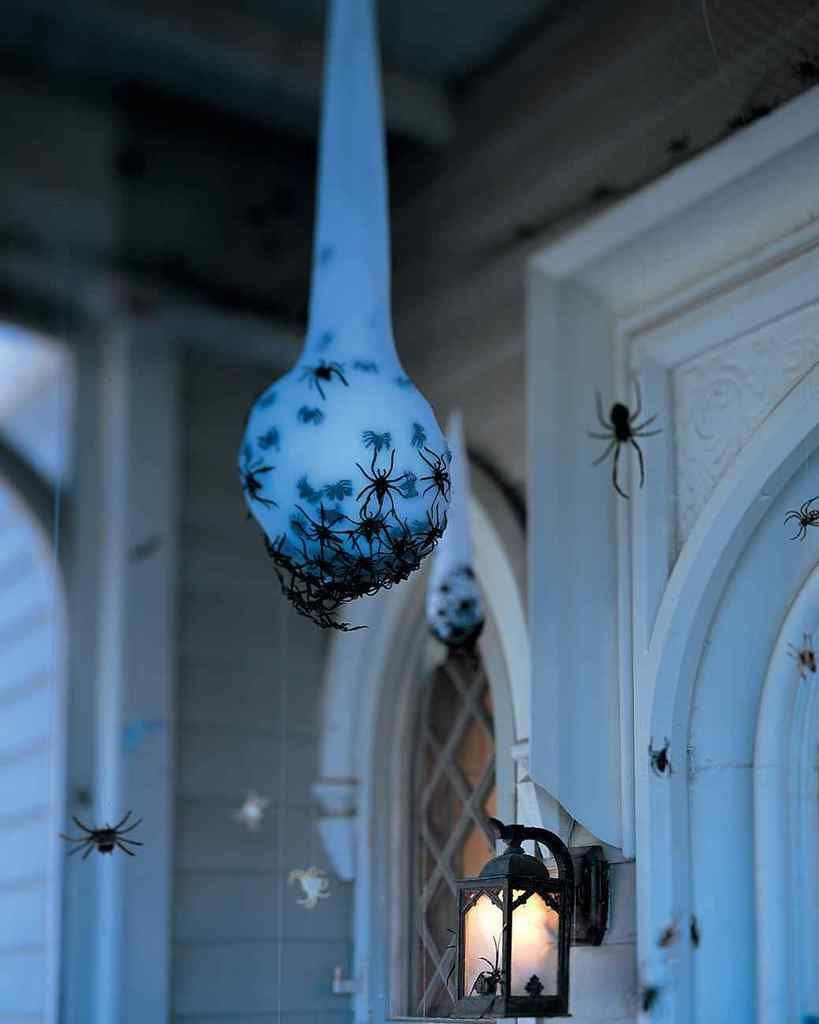 DIY Halloween Decoration Ideas
 10 scary Halloween decorations that you can DIY