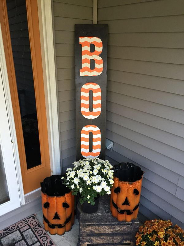 DIY Halloween Wood Signs
 50 Halloween Front Porch Decorations Hative