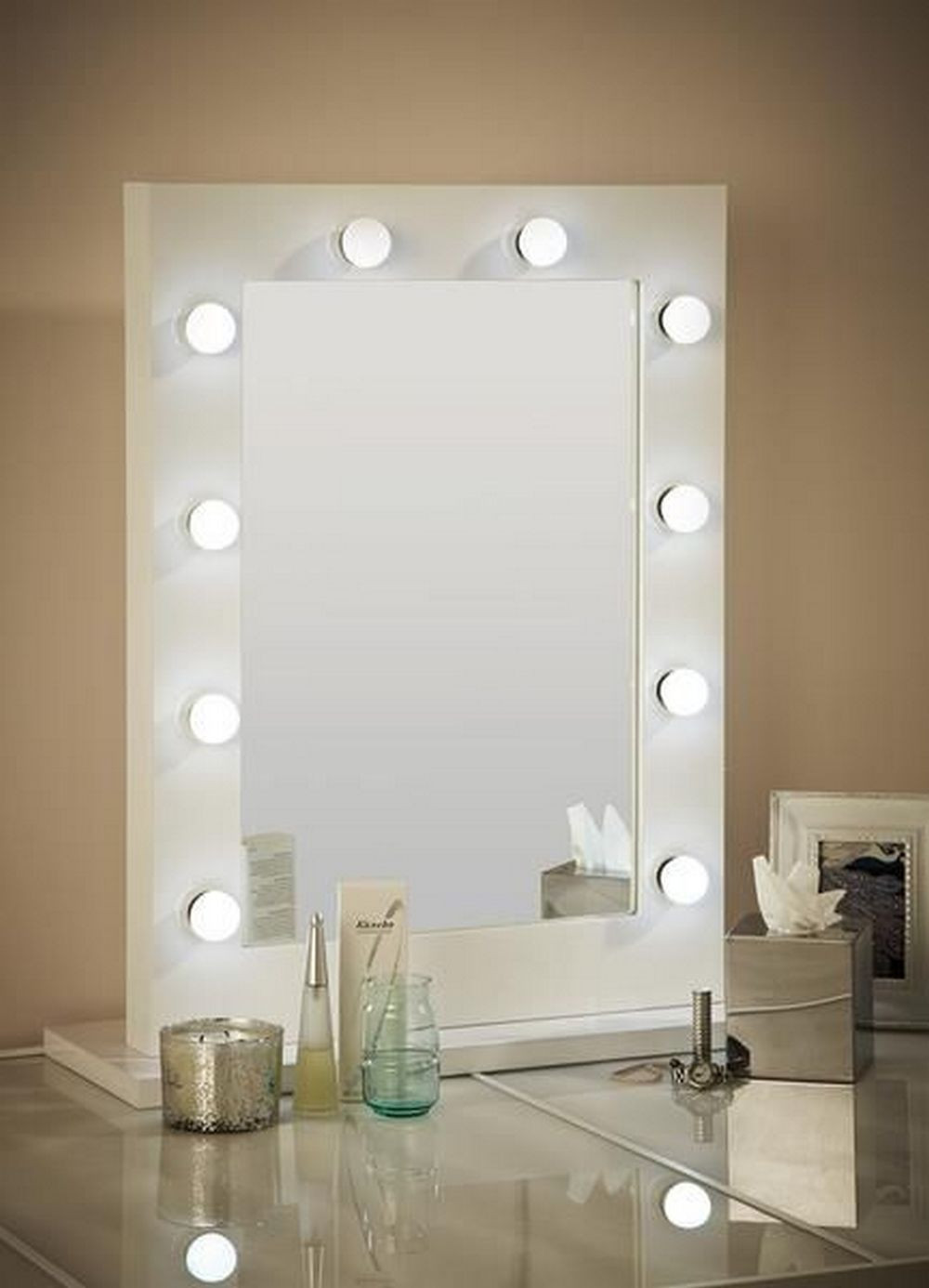 DIY Hollywood Lighted Vanity Mirror
 DIY Hollywood Lighted Vanity Mirror