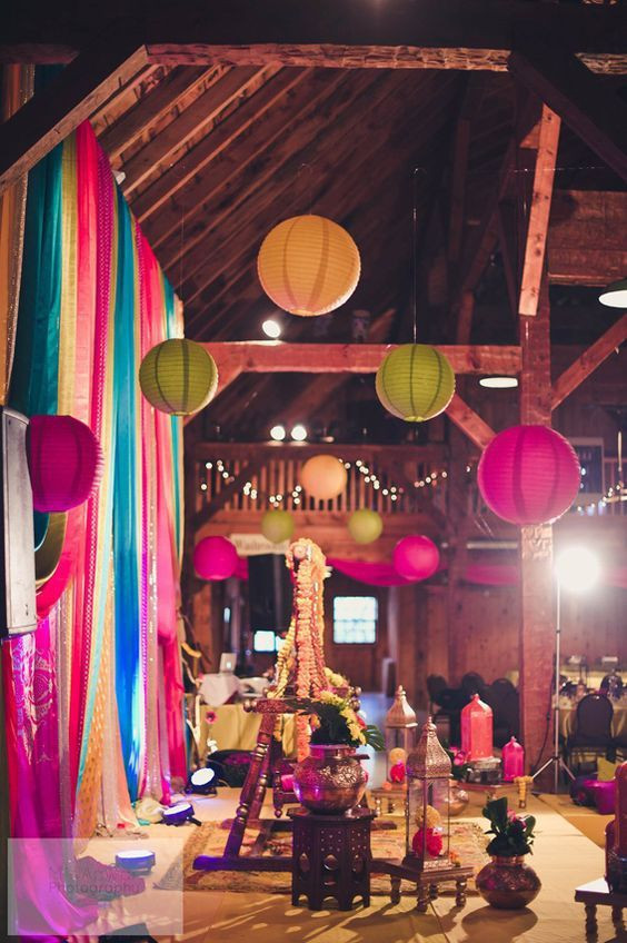 DIY Indian Wedding Decorations
 10 Indian Themed Wedding Décors for a Stand out Wedding