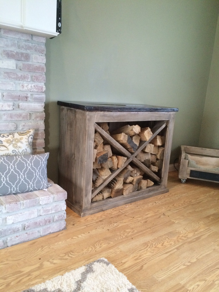 DIY Indoor Firewood Rack
 Ana White