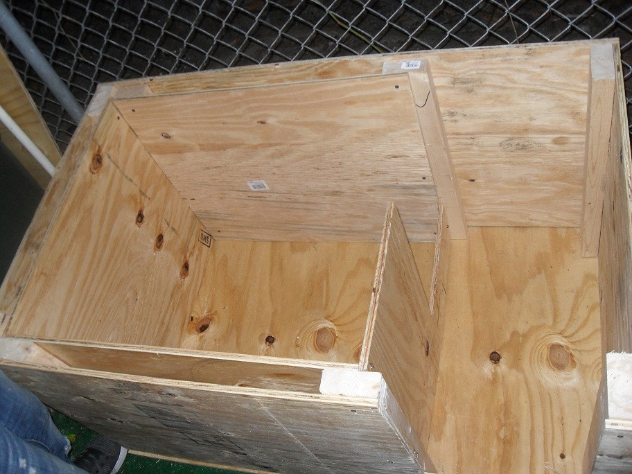 DIY Insulated Dog House
 Training wood project Guide Build a cheap dog house