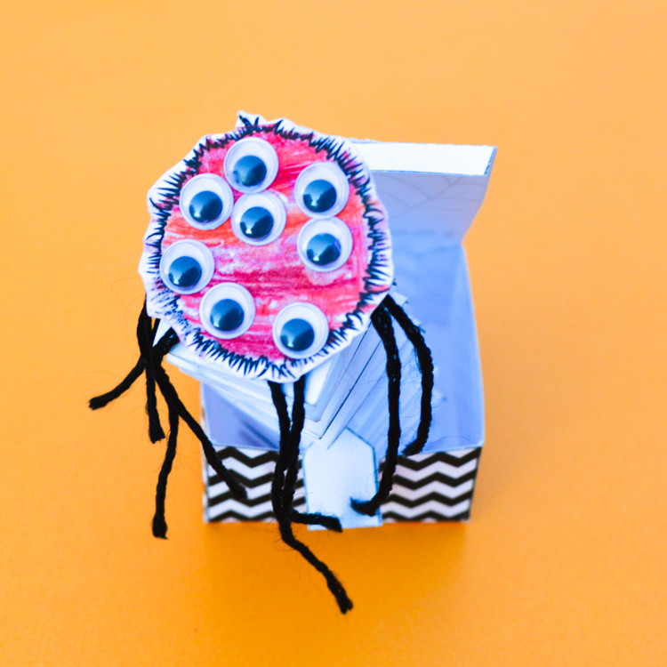 DIY Jack In The Box
 DIY Jack in the Box with a Spider Free Printable Design