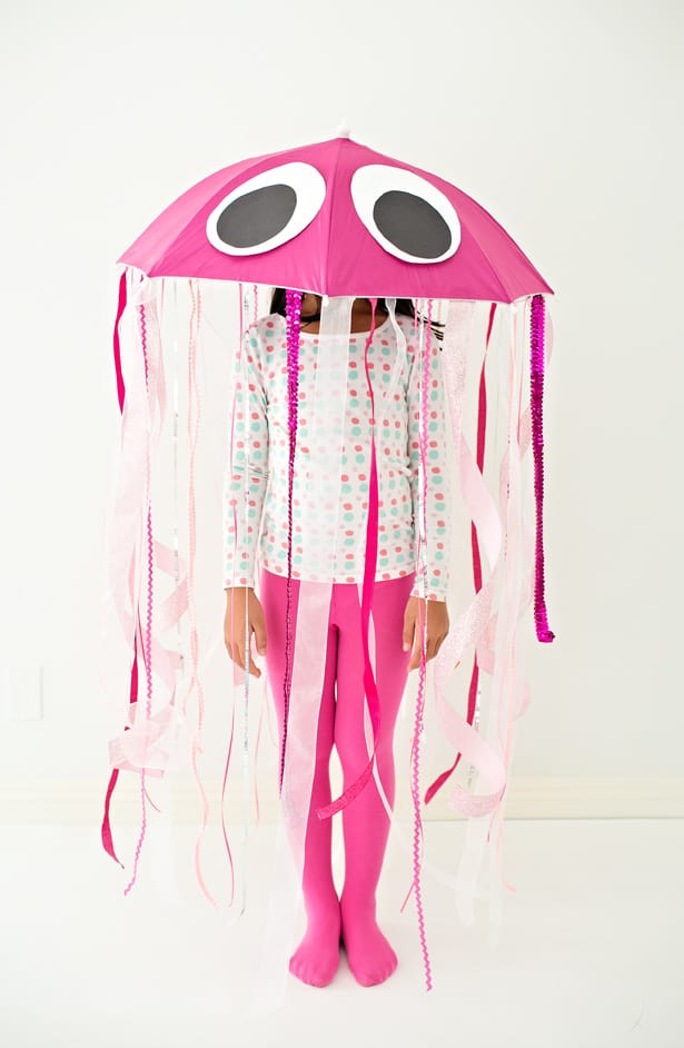 DIY Jellyfish Costumes
 EASY DIY JELLYFISH HALLOWEEN COSTUME FOR KIDS