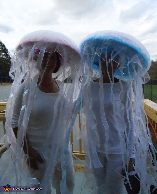 DIY Jellyfish Costumes
 DIY Jellyfish Costumes Costume Works 2 5