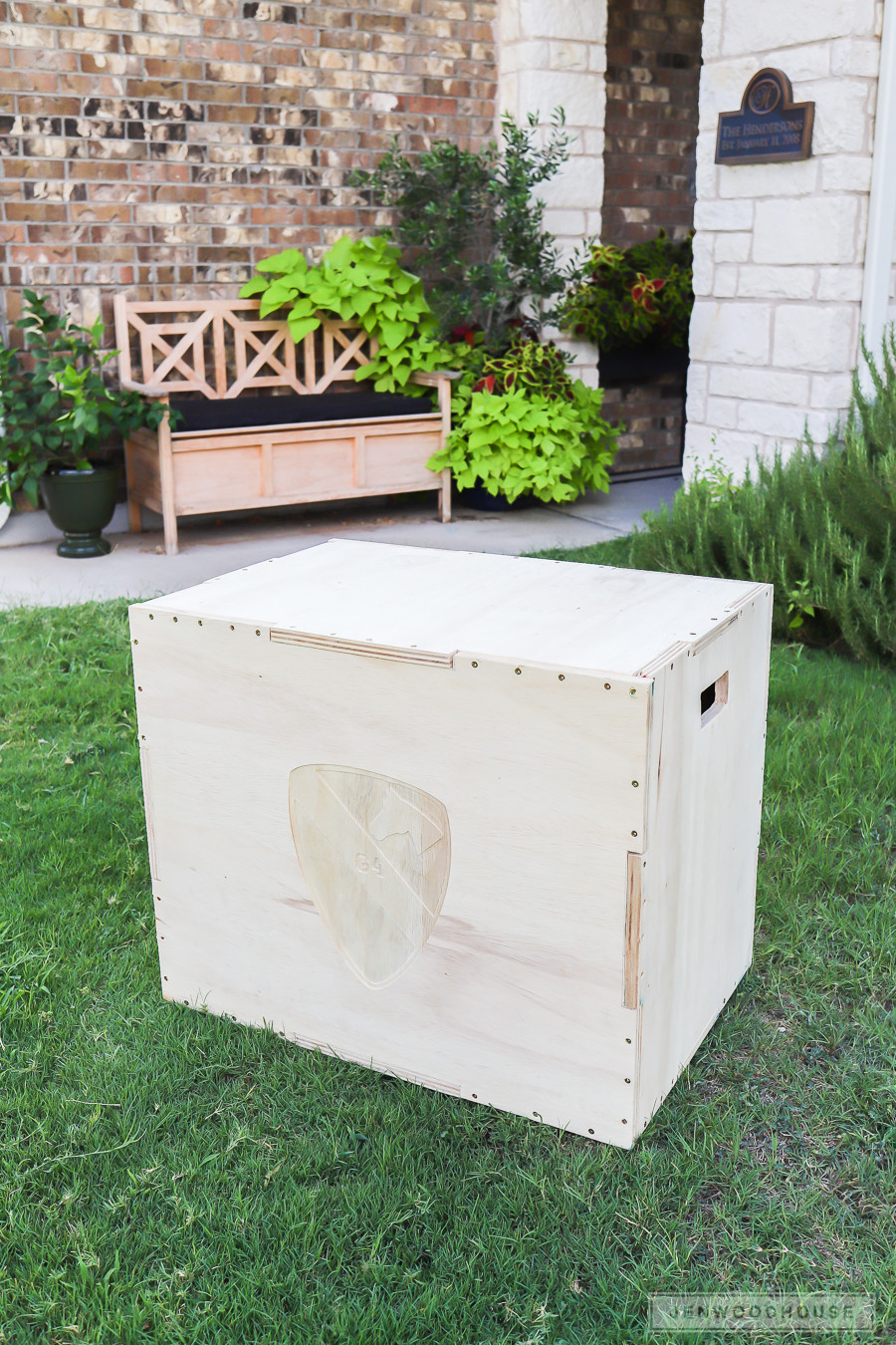 DIY Jump Box
 Build a DIY 3 in 1 Plyometric Box for Box Jump Exercises