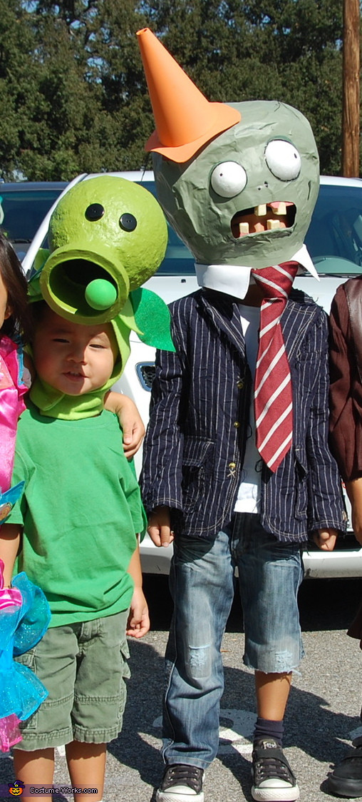 DIY Kid Zombie Costume
 Plants vs Zombies Creative Costumes for Kids 2 2