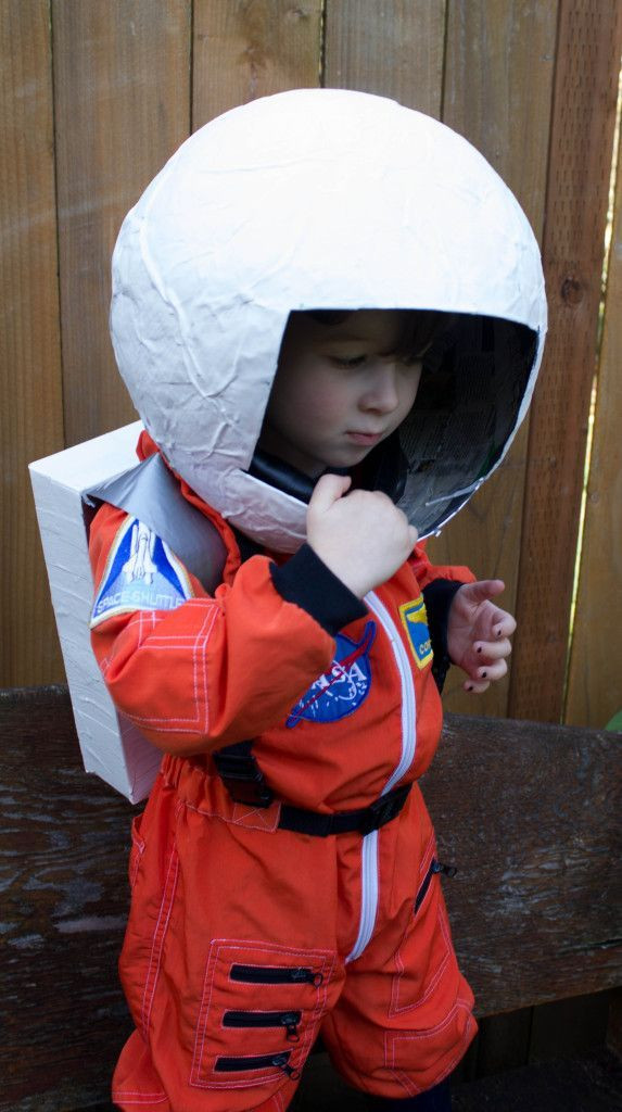 DIY Kids Astronaut Costume
 DIY Astronaut Helmet Kids Pinterest