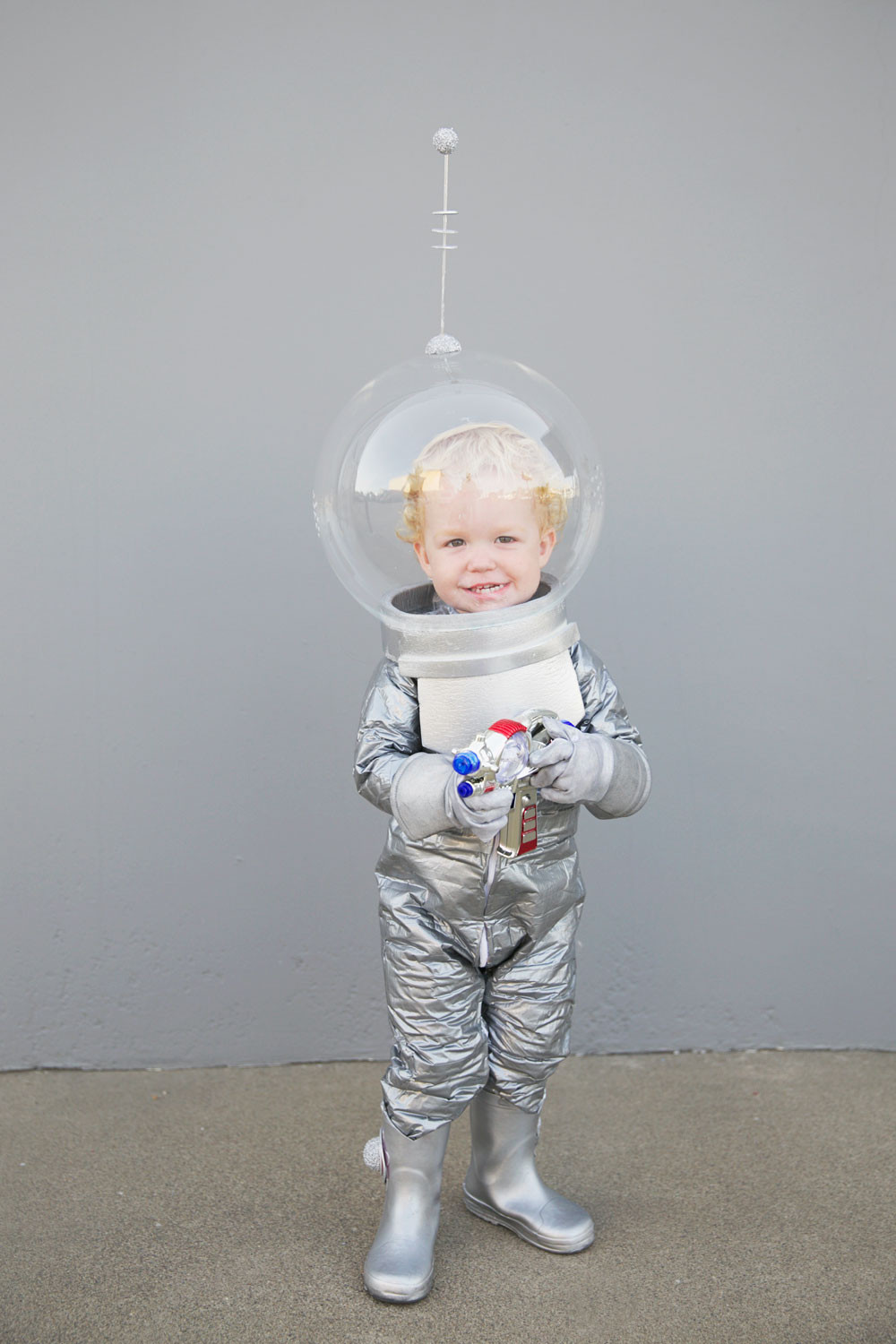 DIY Kids Astronaut Costume
 DIY SPACE FAMILY COSTUMES Tell Love and Party