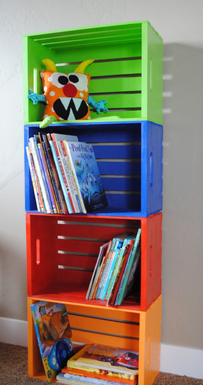 DIY Kids Bookshelves
 DIY Bookshelf Made From Crates