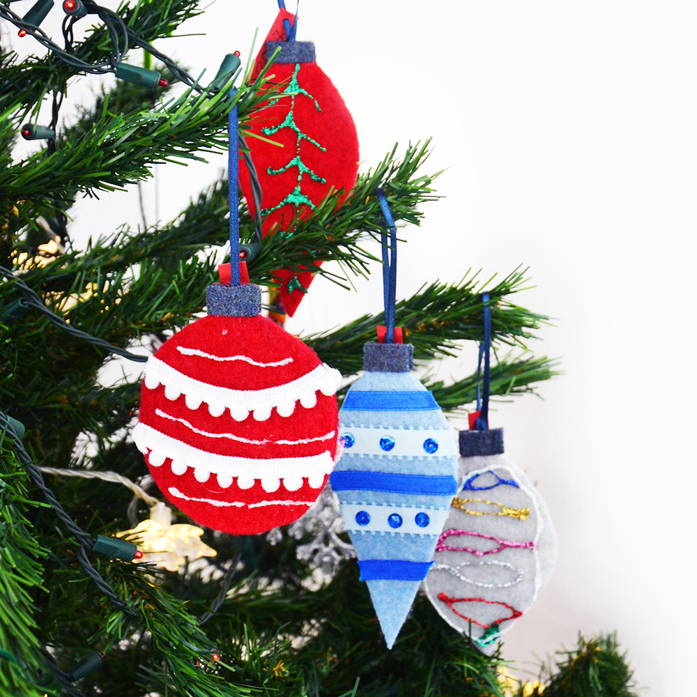 DIY Kids Christmas Ornaments
 DIY felt christmas tree ornaments for kids from repurposed
