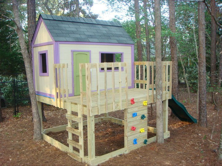 DIY Kids Playhouse
 Ana White