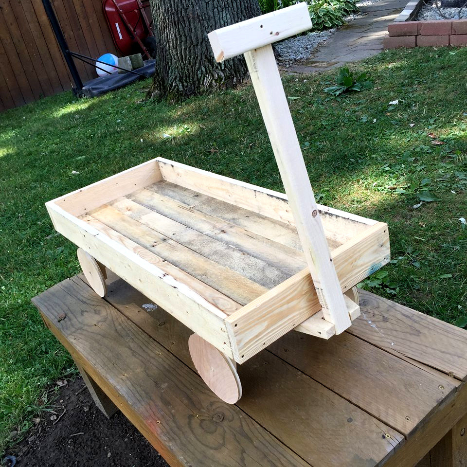DIY Kids Wagon
 Pallet Wood Wagon for Kids – 101 Pallets