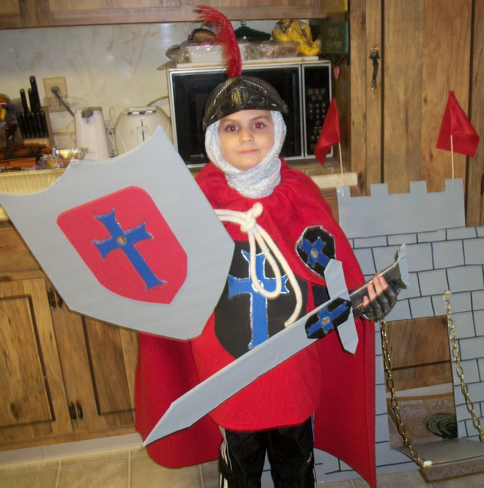 DIY Knight Costume
 Super mom without a cape Homemade No Sew Knight Costume
