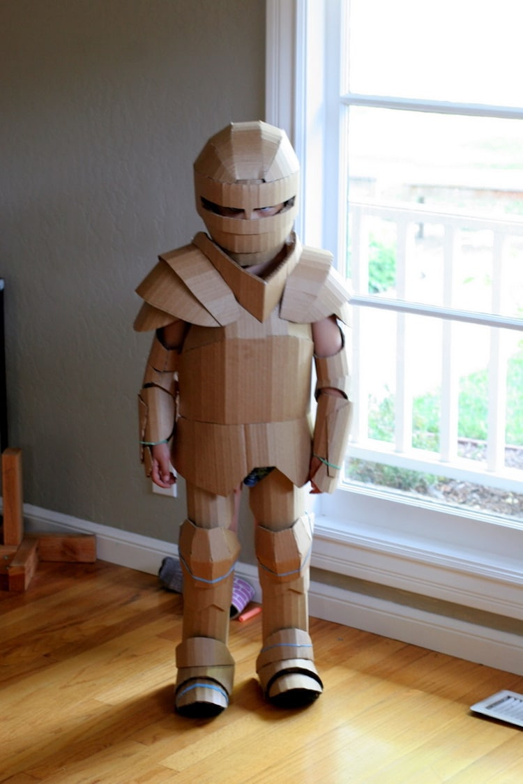 DIY Knight Costume
 Fantastical Cardboard Costume DIY Turns Boxes into Knight