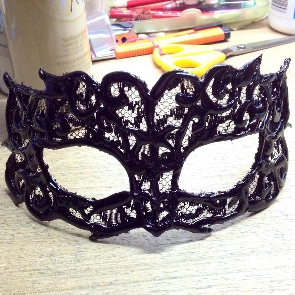 DIY Lace Masquerade Mask
 Diy Lace Masquerade Mask Using Hot Glue · How To Make A