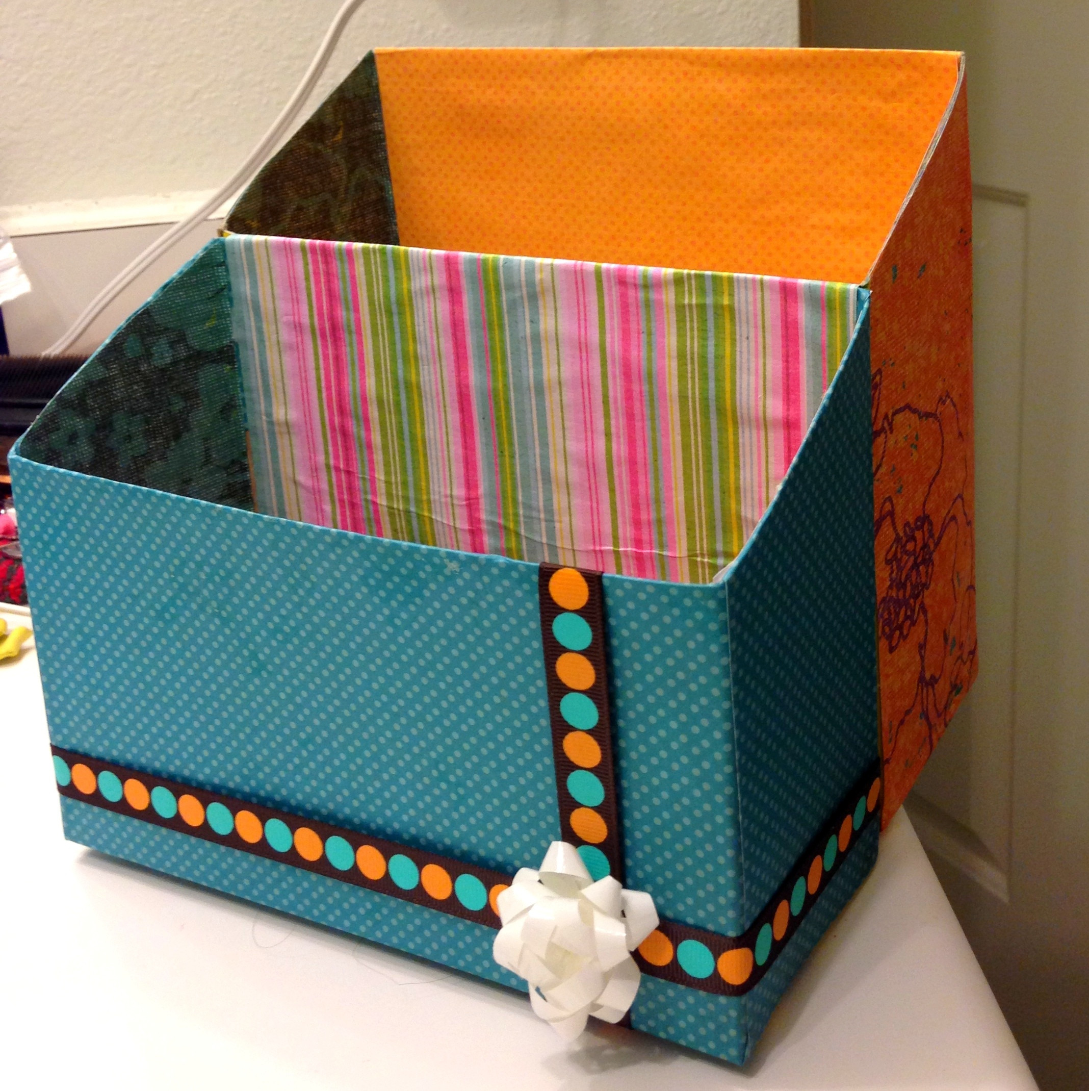 DIY Letter Organizer
 DIY mail organizer from cereal box