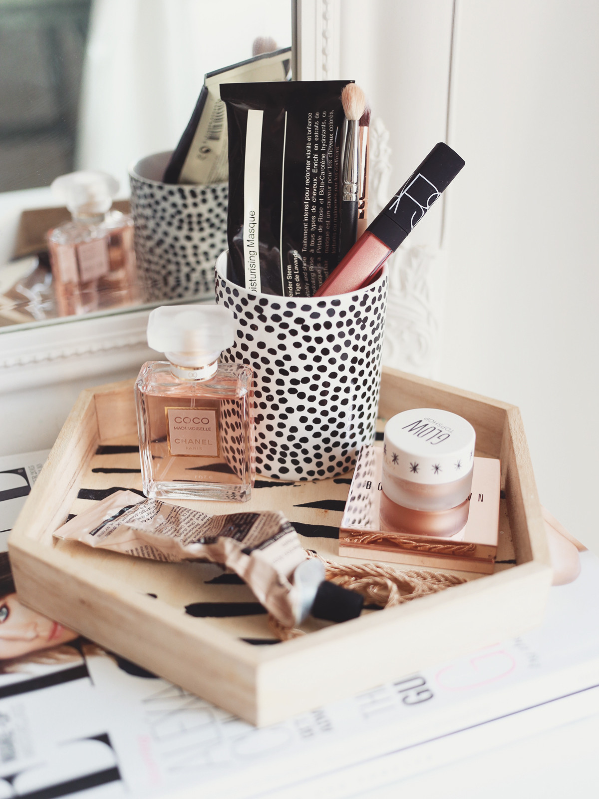 DIY Lipstick Organizer
 10 Easy DIY Makeup Organizer Ideas You’ll Want to Copy