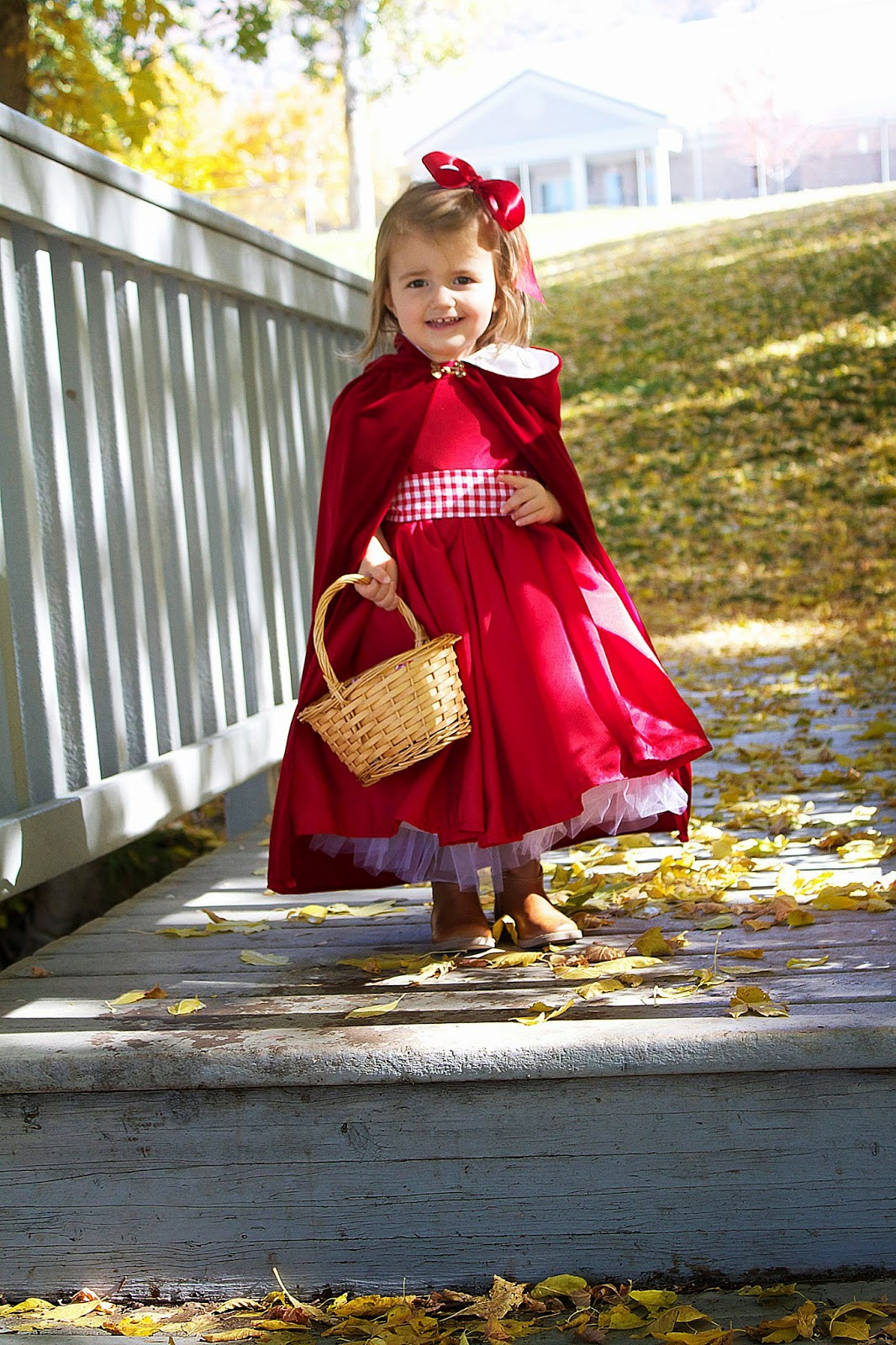 DIY Little Red Riding Hood Costume For Adults
 do it yourself divas DIY Little Red Riding Hood Costume