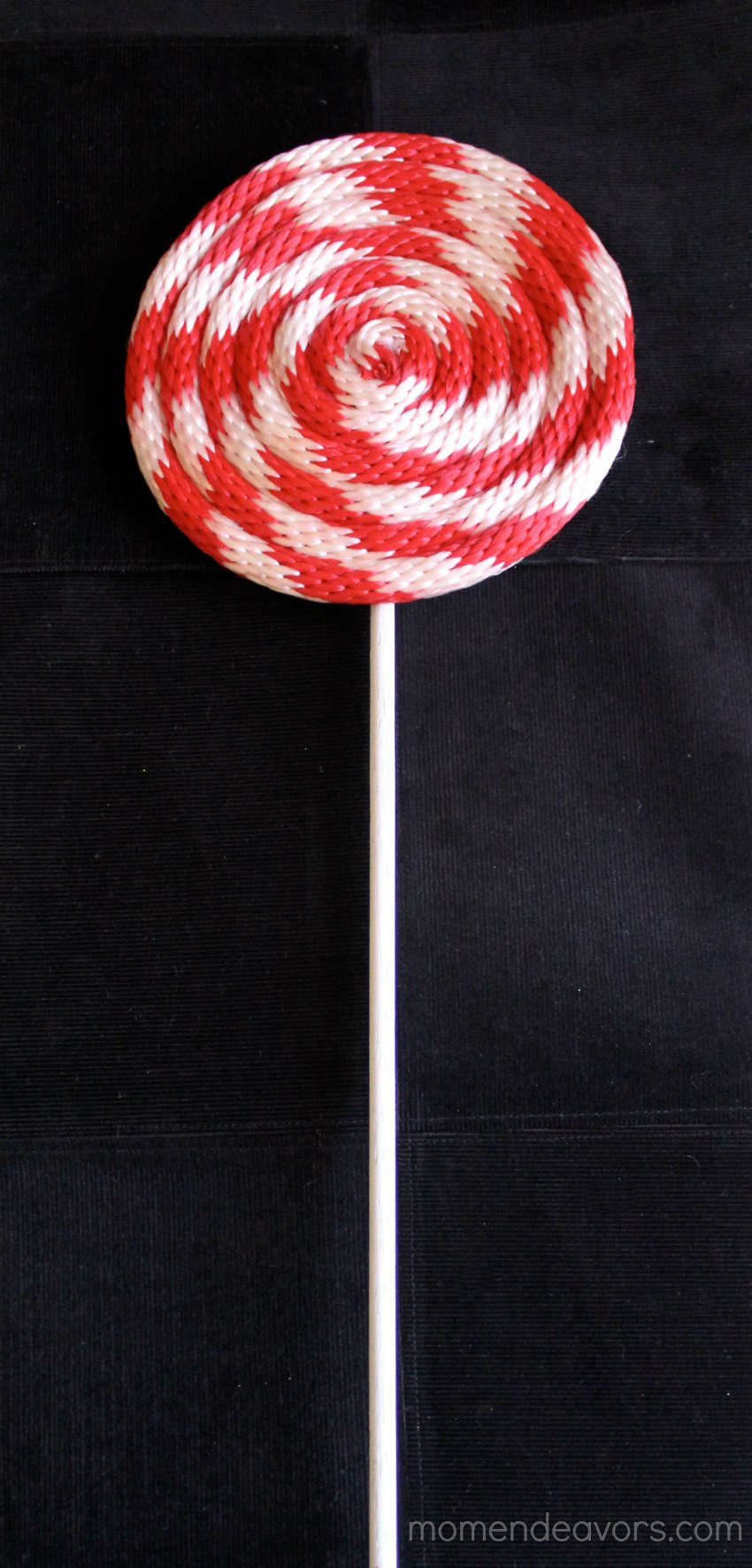 DIY Lollipop Decorations
 DIY Peppermint Lollipops Christmas Decor