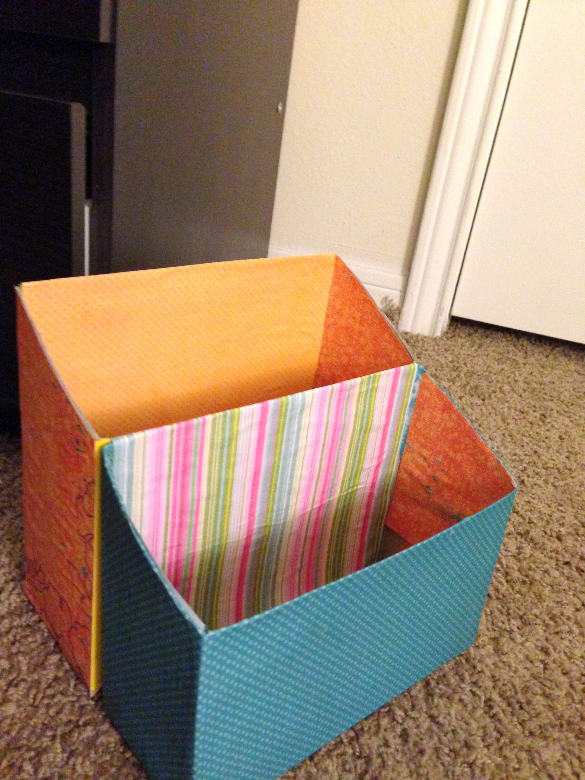 DIY Mail Organizer
 DIY mail organizer from cereal box