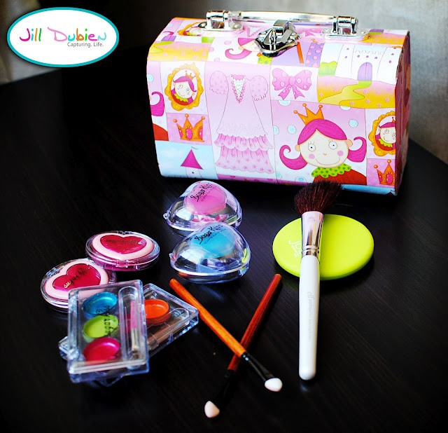 DIY Makeup Kit
 1000 images about DIY little Girls Vanity & Play makeup